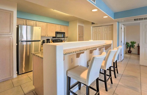 Lake Havasu City Apartment | King Suites - Condo w/Beach Access, Water View & Pool