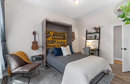 Fifth Ward House | King Sweet, 2bd, 1 bath, in Historic Walker's Point