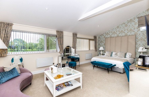 Deanshanger Hotel | Kingfisher Country Club