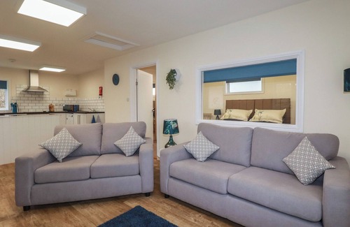 Stenalees Cottage | KINGFISHER LODGE, with a garden in St Austell