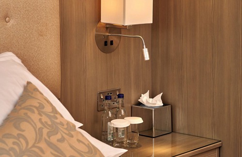 Deanshanger Hotel | Kingfisher Park Limited