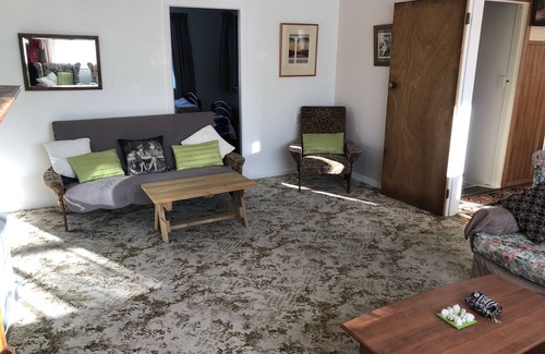 Opunake House | Kings Cottage in Opunake