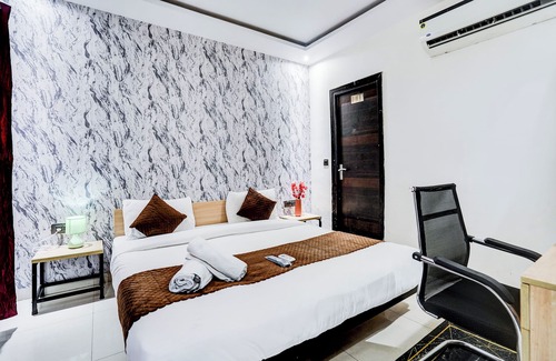 Pitampura Hotel | KINGS COURT HOTEL