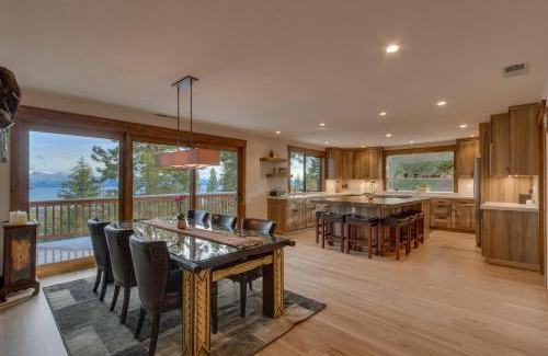Kingswood Estates House | Kings Way Lake View by Tahoe Getaways - Spacious 4 BR w Private Hot Tub, Pool Table!