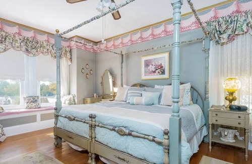 Fennville Bed & Breakfast | Kingsley House Bed & Breakfast