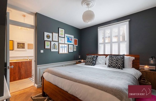 Canbury House | Kingston on Thames, 3 Bedroom House w/ Garden