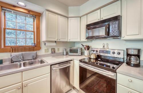 West Dover House | Kingswood Retreat