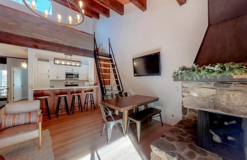 Kings Beach Apartment | Kingswood Village 2