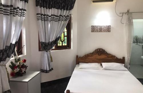 Negombo House | Kingz and Queenz - Negombo