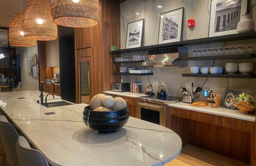 East Town Hotel | Kinn Guesthouse Downtown