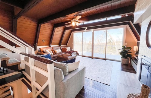 Cedar Glen Cabin | Kinship Cabin, Modern Cozy A-Frame with beautiful Lake Views.