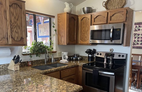 Mountainaire House | Kiowa Mountain Retreat - Jacuzzi Tub!
