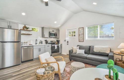 Colorado Springs House | Kiowa Studio - Downtown Pet-Friendly BBQ Fire Pit
