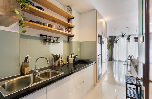 Tan Binh Apartment | KIRAKUAN Precious COCOON LUXURY ☆POOL, Balcony
