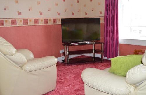 Kirkcaldy Apartment | Kirk View holiday apartment