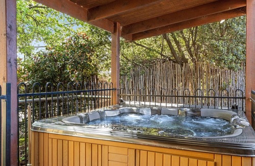Cowes Cottage | Kirkdale Cottage with spa and sauna