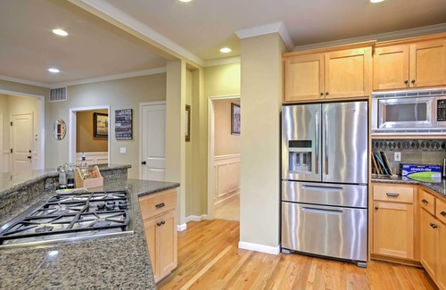 Kirkland House | Kirkland Home w/Backyard: 2 Mi to Lake Washington