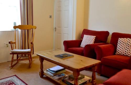 Moffat House | Kirsty Cottage
