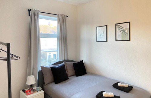 Hull House | Kisobi Home Bedroom 2