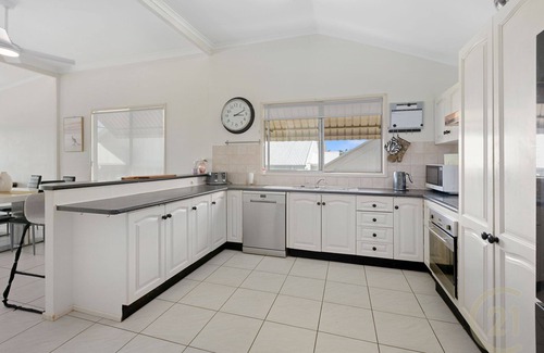 Scarborough Apartment | "Kitesurfer" - Scarborough Q 4020