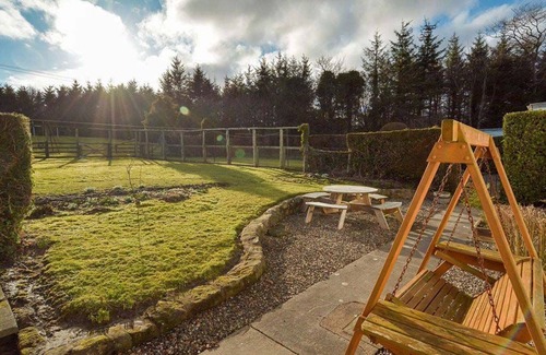 St. Andrews Cottage | Kittocks Den - a cottage that sleeps 6 guests in 3 bedrooms