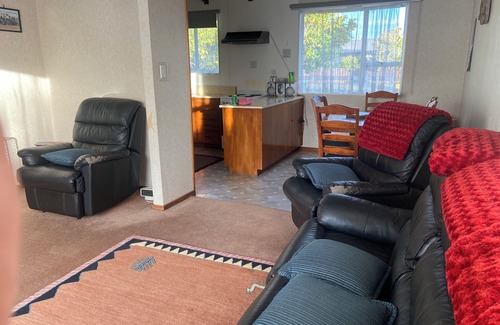 Te Anau House | Kiwi Charm, Cosy Homely Batch