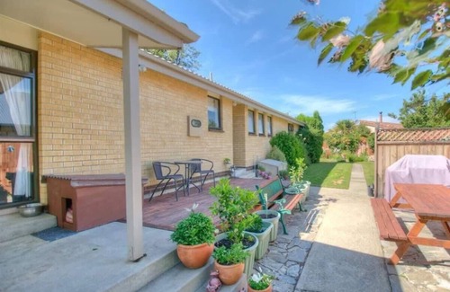 Lowburn House | Kiwi Holidays in Cromwell