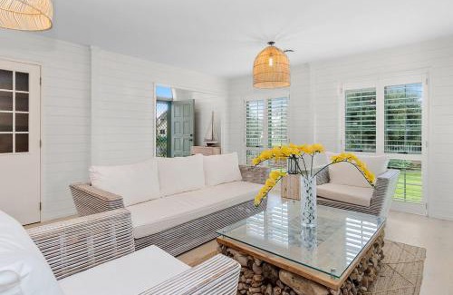 Matarangi House | Kiwi Kuta with direct beach access -Matarangi Home