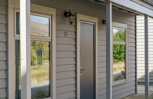 Cardrona House | Kiwi Ski Cottage - Wanaka Holiday Home