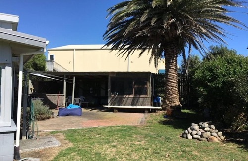 Pukehina House | Kiwiana Getaway - classic kiwi beach bach