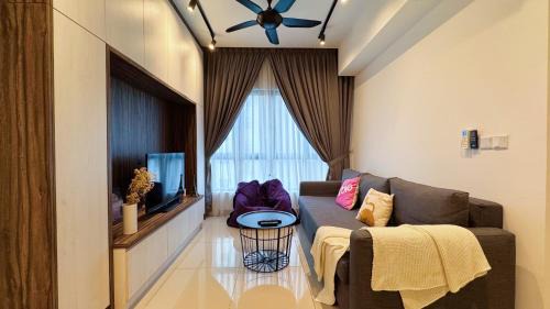 Sentul Pasar Apartment | KL M Centura Sentul Kuala Lumpur, Fully Air-Con 2-Bedroom Home