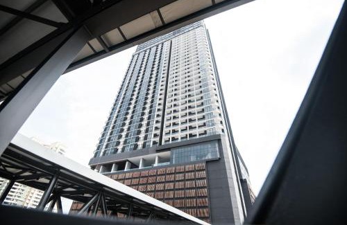 Brickfields Apartment | KL Sentral Bangsar Suites (EST) by Luxury Suites Asia