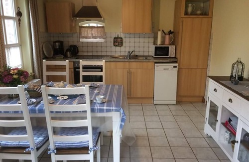 Emden House | Klaassen - Holiday home Up Warf - Holiday home Up Warf, shower, toilet, 2 bedrooms