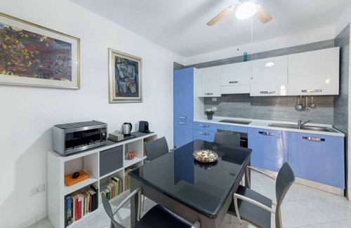 Pozzuoli Apartment | Klaire House: apartment all to yourself on the Pozzuoli harbor