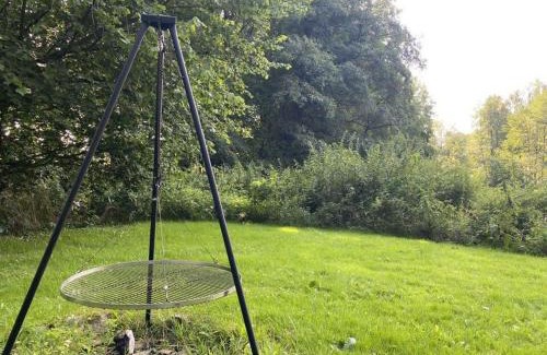 Gronwohld House | Kleines Ferienhäuschen im Grünen am Wasser
