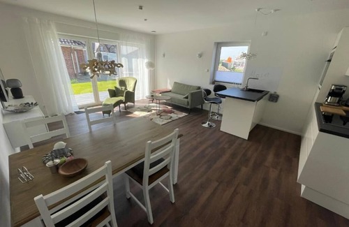 Wangerland House | Kleines Friesenhaus am Wangermeer mit Privatstrand