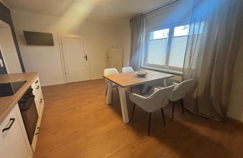 Cottbus Apartment | Kleines Haus in Cottbus-Wilmersdorf ca 80m2