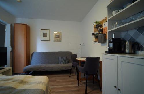 Wiesbaden Apartment | Kleines Souterrain Apartment direkt am Park