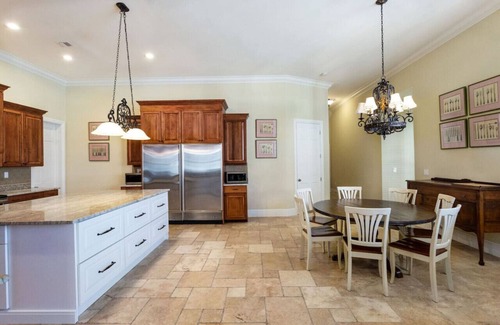 Rural Estates House | Knickerbocker Estate: Exclusive 9-BR Getaway in Naples. Enjoy Private Pool, Outdoor Dining, and Expansive Grounds, Experience Tranquility with Easy Access to Naples' Best!