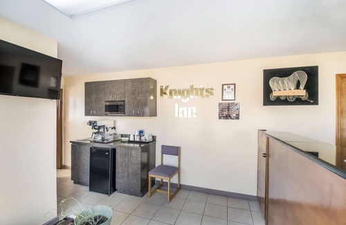 Cleveland Hotel | Knights Inn Cleveland, TN