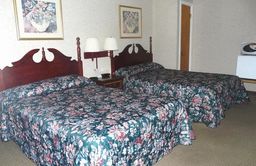 Lenox Hotel | Knights Inn Lenox