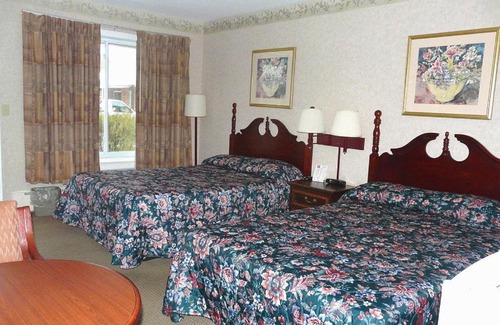 Lenox Hotel | Knights Inn Lenox