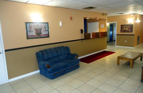 Paxinos Hotel | Knights Inn Paxinos Elysburg