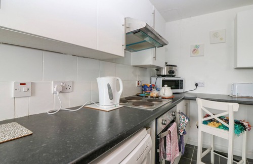 Pittenweem Cottage | KNIGHTSWARD FARM, pet friendly, with open fire in Anstruther
