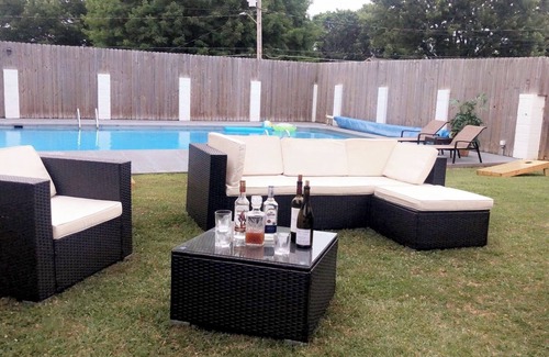 Johnson City House | Knob Creek Falls -Private Inground Pool! Best Location in the city!