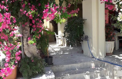 Kalamaki House | Knossos Hotel