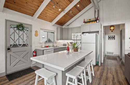 Groveland House | Knotty But Nice - Lake Retreat Near Yosemite