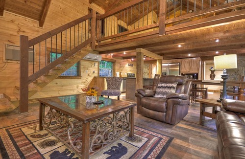 Morganton Cabin | Knotty Creek Retreat - Creek access & hot tub