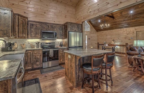 Mineral Bluff Cabin | Knotty Dreams - Pet Friendly | Screened In Party Porch | Hot Tub