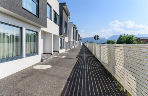 Brasov Apartment | KOA - Street